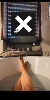 Emma Marrone feet photo thumbnail