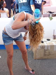 Emma Marrone feet photo thumbnail