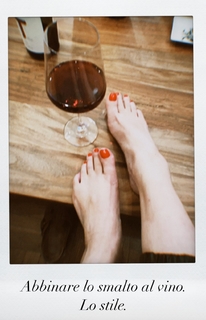Emma Marrone feet photo thumbnail