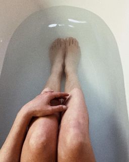 Emma Marrone feet photo thumbnail