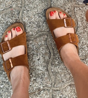 Emma Marrone feet photo thumbnail
