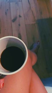Emma Marrone feet photo thumbnail