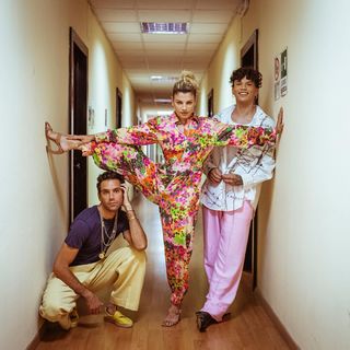 Emma Marrone feet photo thumbnail
