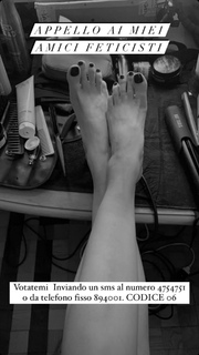 Emma Marrone feet photo thumbnail