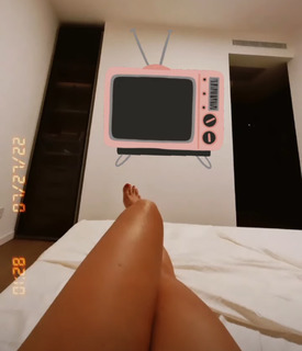Emma Marrone feet photo thumbnail