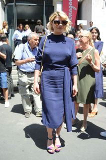Emma Marrone feet photo thumbnail