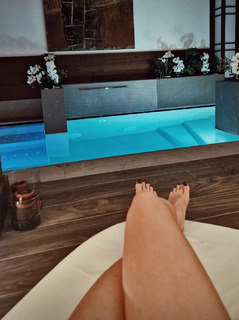 Emma Marrone feet photo thumbnail