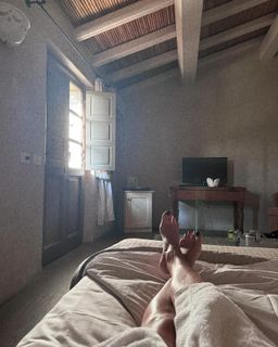 Emma Marrone feet photo 1