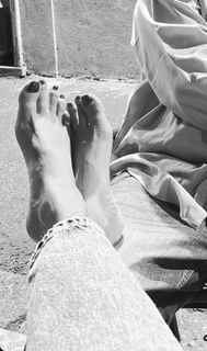 Emma Marrone feet photo 2