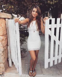 Emma Muscat feet photo 1