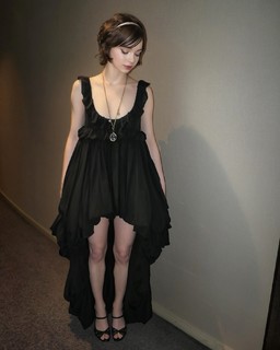 Emma Myers feet photo thumbnail