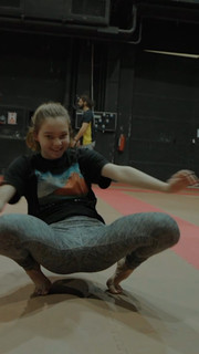 Emma Myers feet photo thumbnail