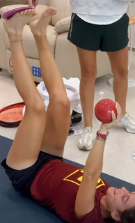 Emma Navarro feet photo 2