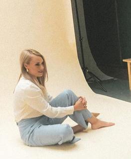 Emma Paton feet photo 2