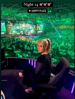 Emma Paton feet photo 4