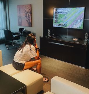 Emma Raducanu feet photo thumbnail