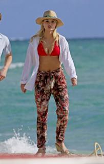 Emma Rigby feet photo thumbnail