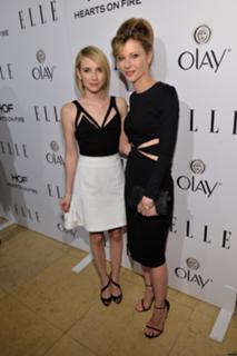 Emma Roberts feet photo thumbnail