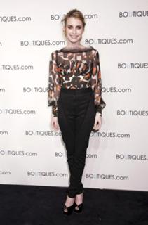 Emma Roberts feet photo thumbnail