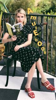 Emma Roberts feet photo thumbnail