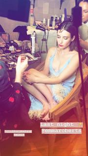 Emma Roberts feet photo thumbnail