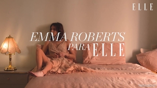 Emma Roberts feet photo thumbnail