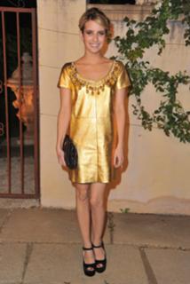 Emma Roberts feet photo thumbnail
