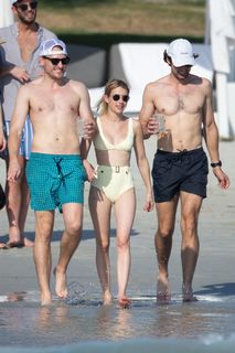 Emma Roberts feet photo thumbnail