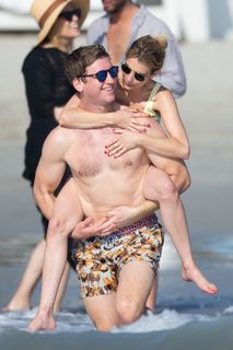 Emma Roberts feet photo thumbnail