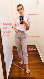 Emma Roberts feet photo thumbnail