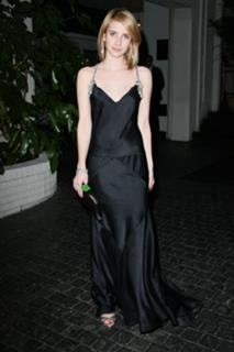 Emma Roberts feet photo thumbnail