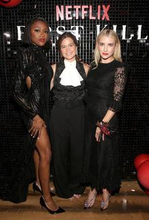 Emma Roberts feet photo thumbnail