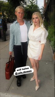 Emma Roberts feet photo thumbnail