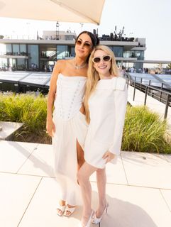 Emma Roberts feet photo 3