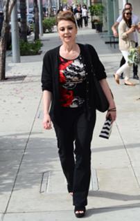 Emma Samms feet photo 1