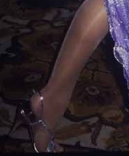 Emma Samms feet photo 5