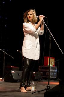 Emma Smetana feet photo 5