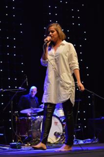 Emma Smetana feet photo 4