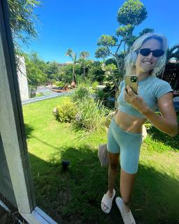 Emma Smetana feet photo 20