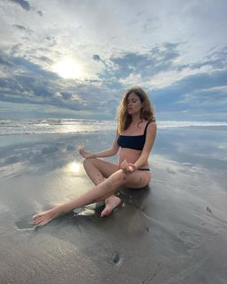 Emma Smetana feet photo 7