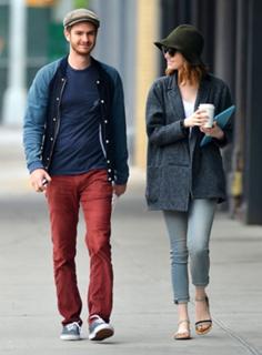 Emma Stone feet photo thumbnail