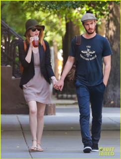 Emma Stone feet photo thumbnail