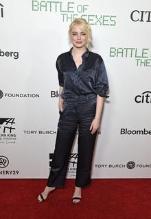 Emma Stone feet photo thumbnail