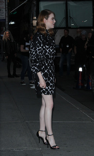 Emma Stone feet photo thumbnail