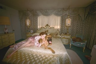 Emma Stone feet photo thumbnail