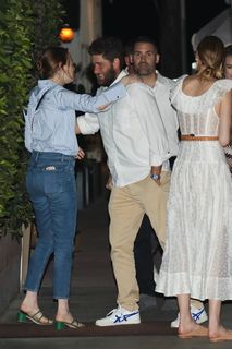 Emma Stone feet photo thumbnail