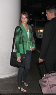 Emma Stone feet photo thumbnail