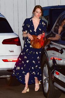 Emma Stone feet photo thumbnail