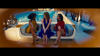 Emma Stone feet photo thumbnail