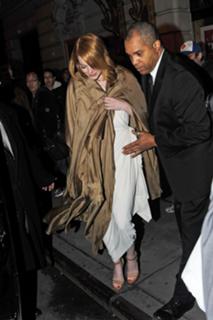 Emma Stone feet photo thumbnail